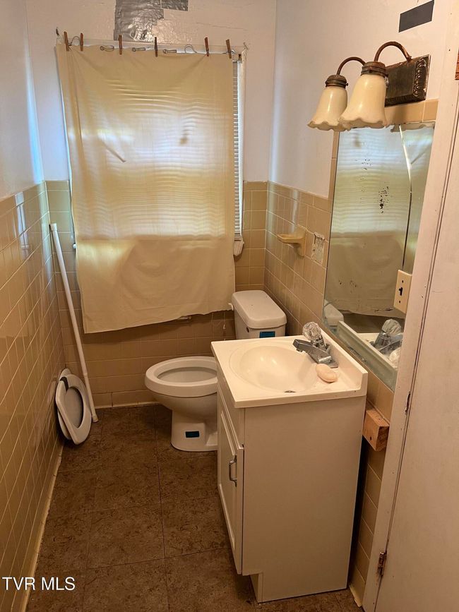211 Overview Loop, House other with 3 bedrooms, 3 bathrooms and null parking in Jonesville VA | Image 30