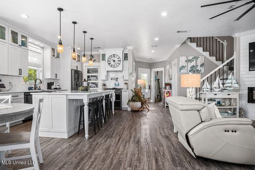 10346-10346 Riverroad Dr, Gulfport, MS, 39503-4421 | Card Image