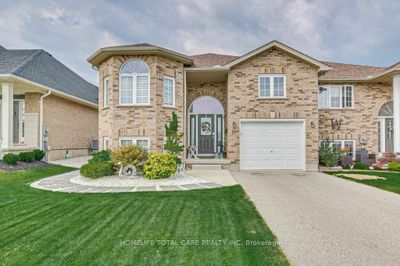 51 Trailview Dr, Home with 2 bedrooms, 3 bathrooms and 4 parking in Tillsonburg ON | Image 1