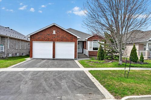 1643 Fair Ave, Peterborough, ON, K9K2R4 | Card Image
