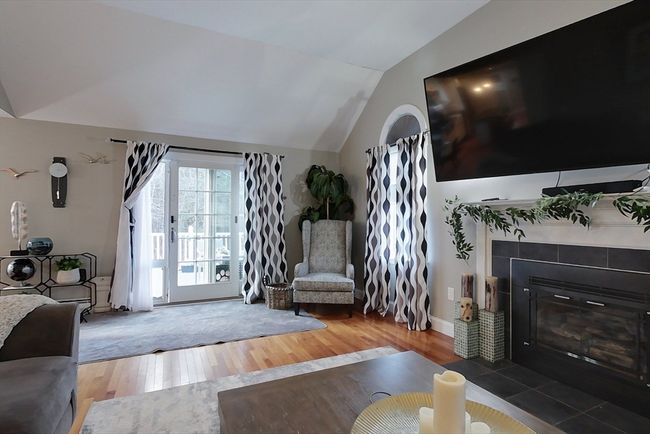 233 Nashua Rd, House other with 3 bedrooms, 3 bathrooms and 10 parking in Groton MA | Image 11