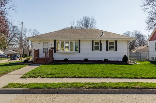 3931 69th Street, Urbandale, IA, 50322 | Card Image