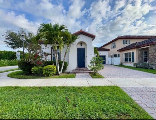 17181 Sw 91st St, Miami, FL, 33196-4944 | Card Image