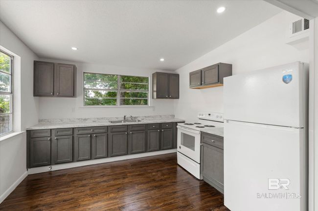 Kitchen | Image 6
