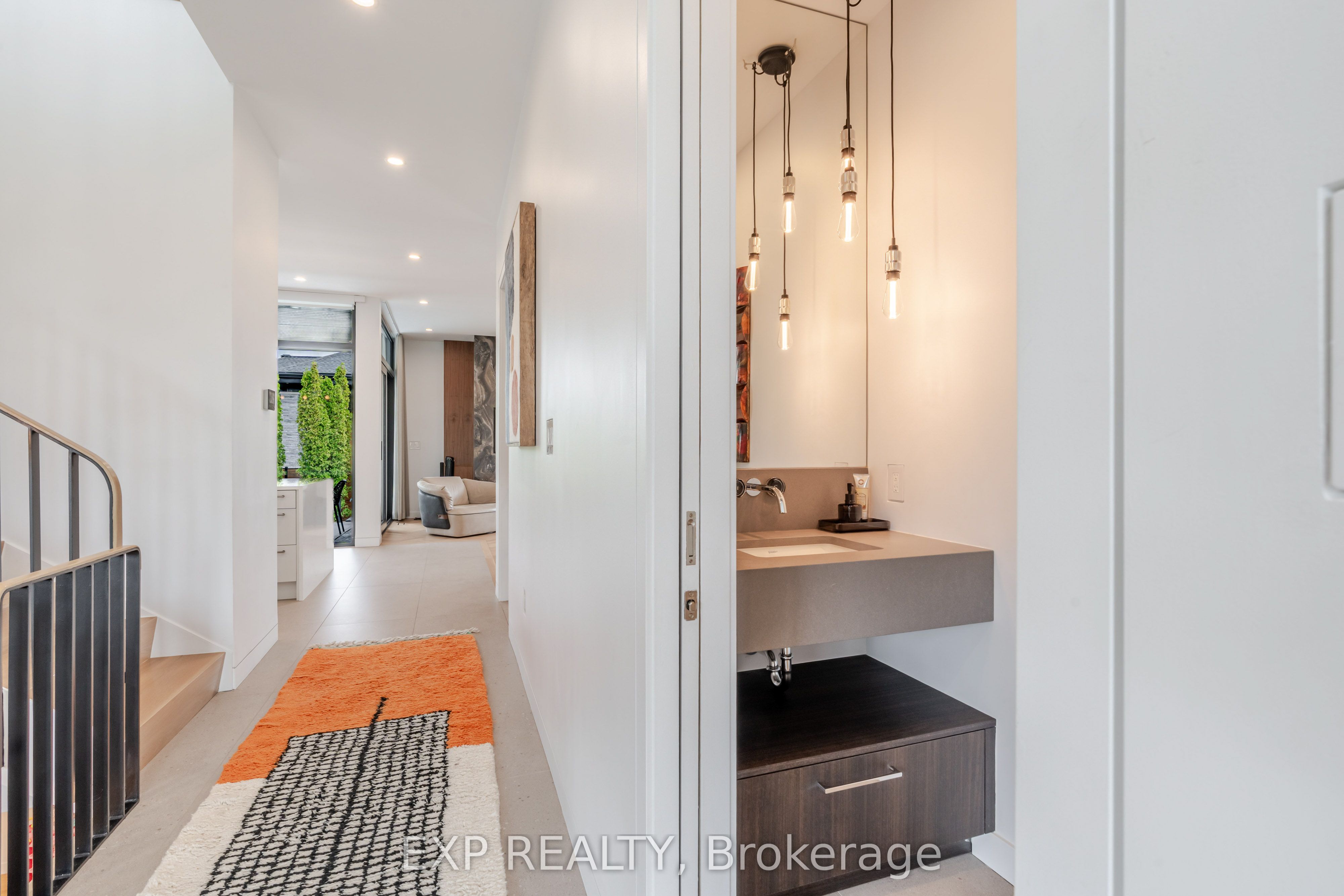 Residential in Cityview - Parkwoods Hills - Rideau Shore 4