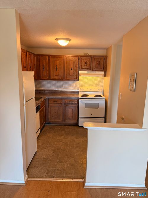 309-155 Bull Hill Ln, West Haven, CT, 06516-3957 | Card Image