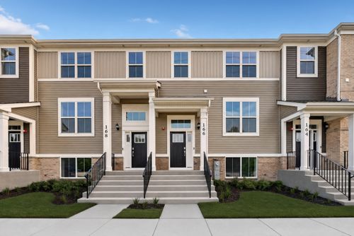 166 Berkshire Dr, Crystal Lake, IL, 60014-7732 | Card Image