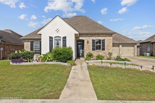 400 Hillbrooke Dr, Broussard, LA, 70518-4575 | Card Image