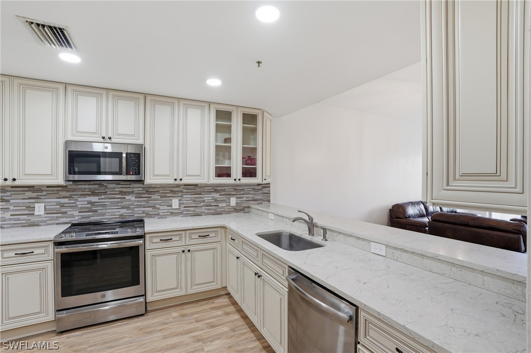 Residential in Naples 3