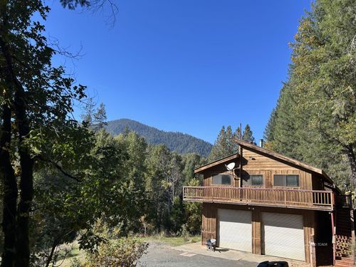 30 Bear Canyon Rd, Weaverville, CA, 96093-8004 | Card Image