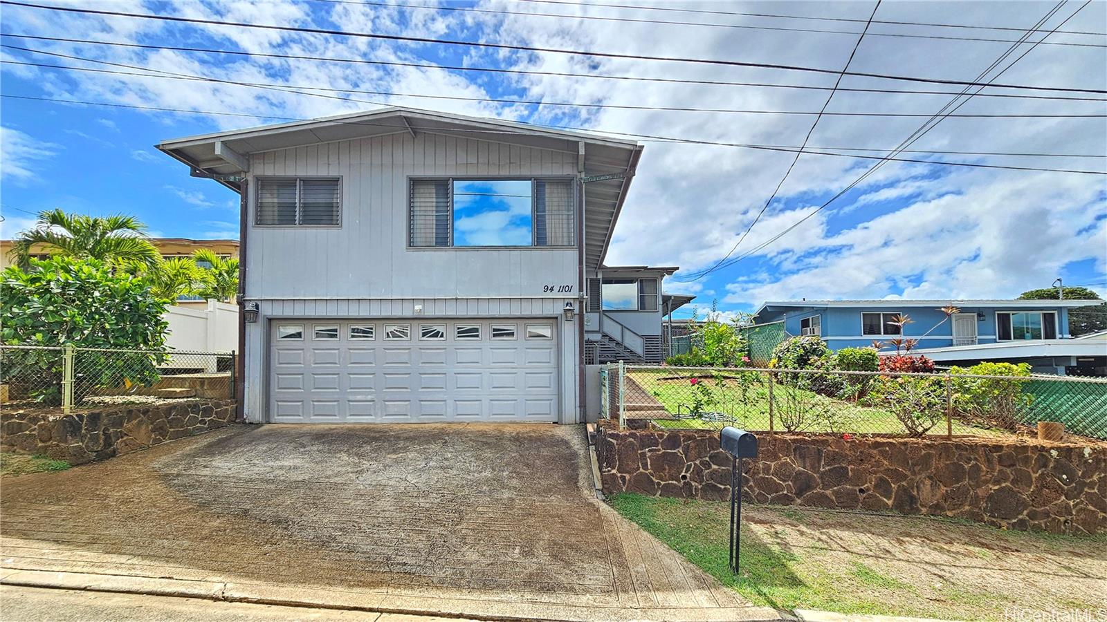 Awaiki St, Waipahu, HI 96797