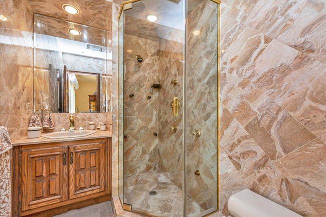 En-suite Bathroom | Image 20