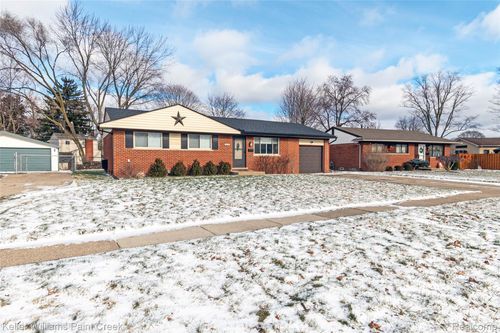 11763 Dart Dr, Sterling Heights, MI, 48313-5121 | Card Image