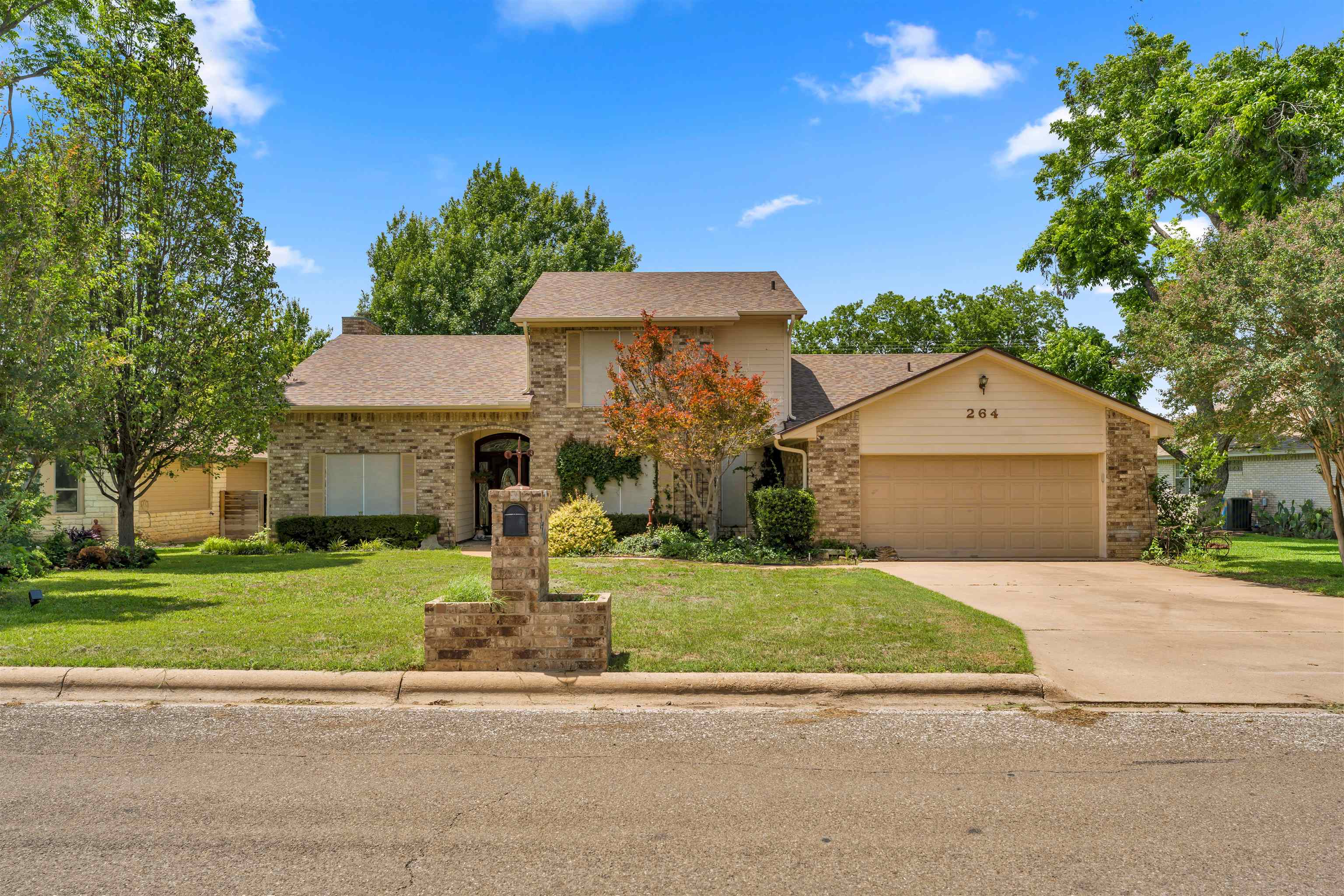 Residential in Meadowlakes 2