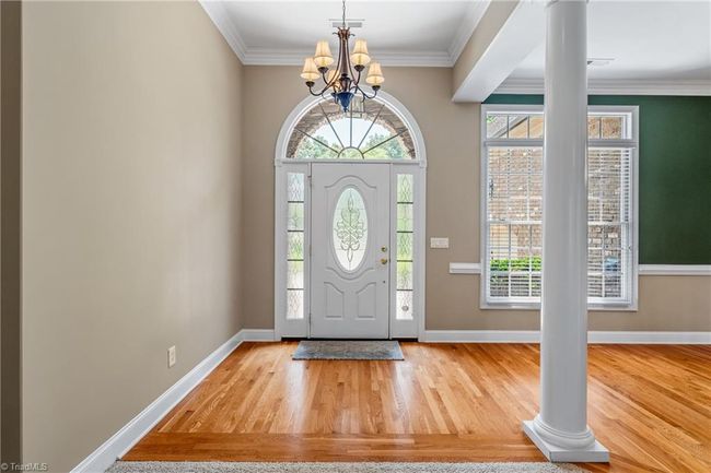 Foyer | Image 15