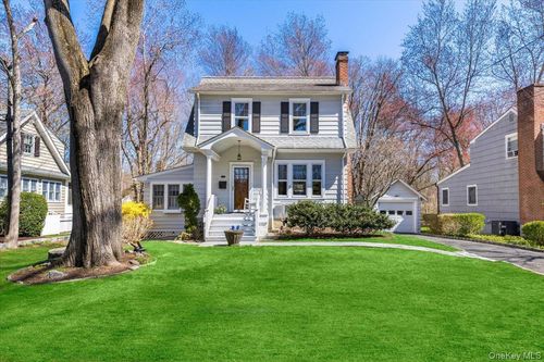 15 Park St, Rye, NY, 10580-3525 | Card Image