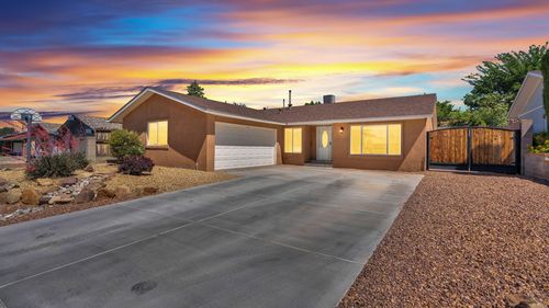 8217 Tina Dr Ne, Albuquerque, NM, 87109-5236 | Card Image