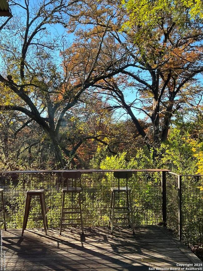 412 Lebouf Rd, House other with 3 bedrooms, 3 bathrooms and null parking in Utopia TX | Image 30