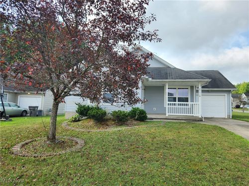2951 Megan Cir, Youngstown, OH, 44505-4384 | Card Image