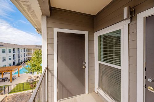 b-1245-6725 Circle S Rd, Austin, TX, 78745-5735 | Card Image