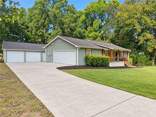 611 Calloway Dr, Rockmart, GA, 30153-3501 | Card Image