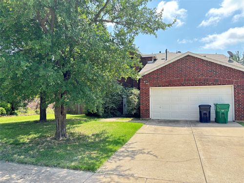8001 Mirror Rock Ln, Denton, TX, 76210-0896 | Card Image