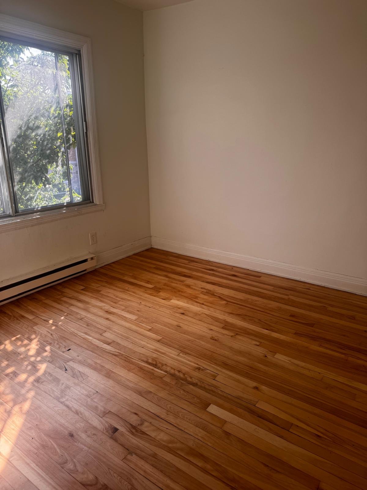 Residential Lease in Montréal (Villeray/Saint-Michel/Parc-Extension) 2