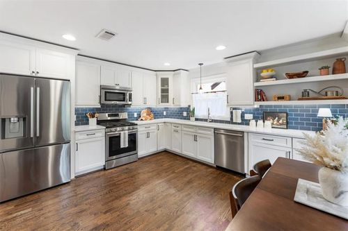 198 Watson Cir Se, Atlanta, GA, 30317-2617 | Card Image