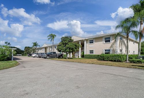209-700 Lake Orchid Cir, Vero Beach, FL, 32962-8574 | Card Image