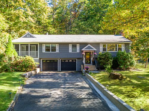 14 Brookhill Lane, Norwalk, CT, 06851 | Card Image