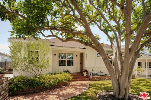 6332 W 84th Pl, LOS ANGELES, CA, 90045-2804 | Card Image