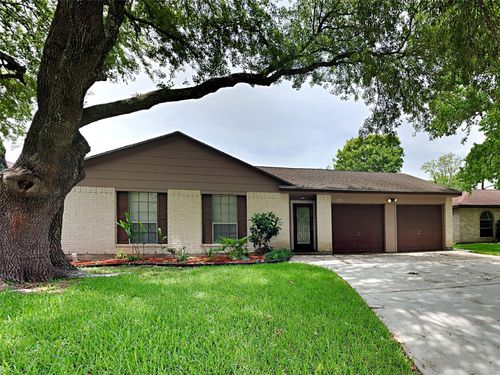 123 Greenshire Dr, League City, TX, 77573-4306 | Card Image