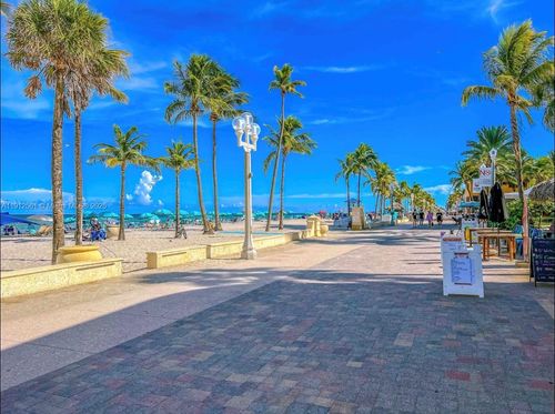 205-326 Wilson St, Hollywood, FL, 33019-3628 | Card Image