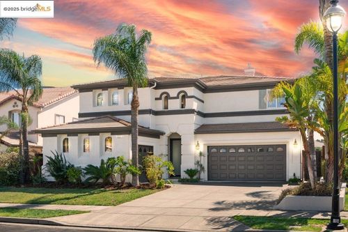335 Pebble Beach Dr, Brentwood, CA, 94513-7069 | Card Image