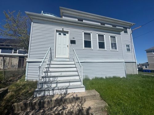30 Broad St, Fall River, MA, 02724-2004 | Card Image