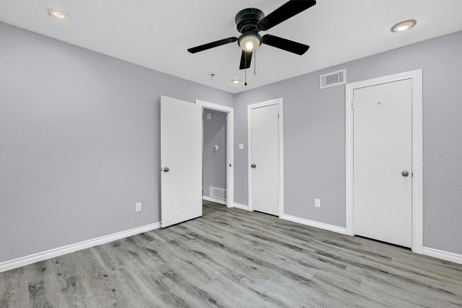 110 W Moore St, House other with 2 bedrooms, 2 bathrooms and null parking in Sherman TX | Image 20