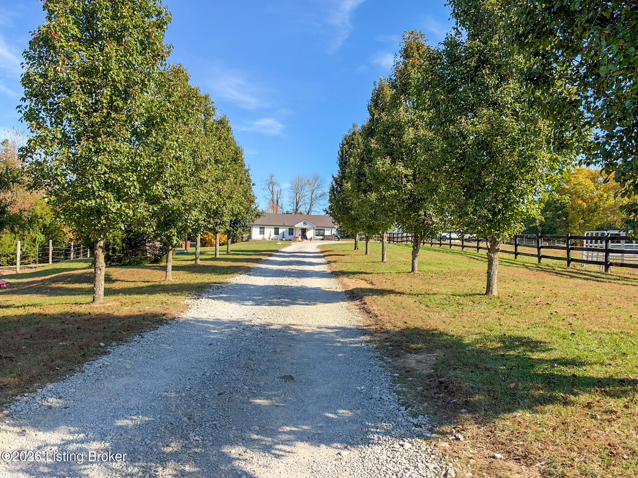 Residential in Waddy