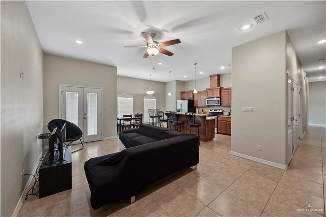 APT-9 - 2715 Mimosa St, Condo with 3 bedrooms, 2 bathrooms and null parking in Mission TX | Image 4