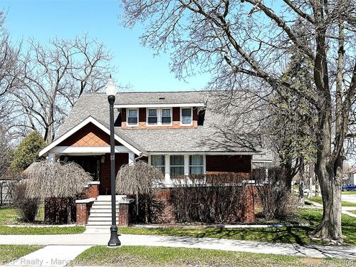 504 Clinton Ave, Saint Clair, MI, 48079-5093 | Card Image