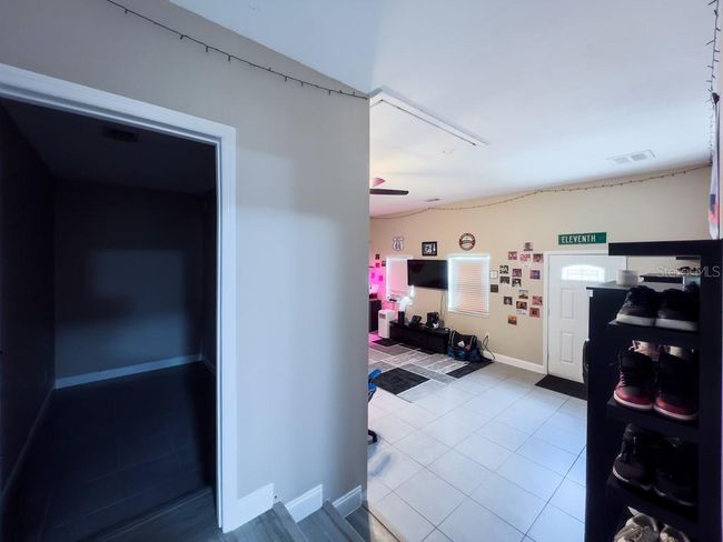 812 Jameson Rd, House other with 3 bedrooms, 2 bathrooms and null parking in Lithia FL | Image 60
