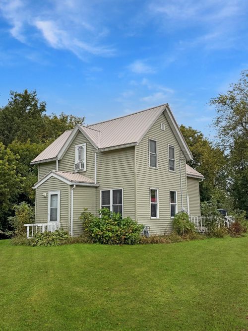 305 E Garfield St, Hendricks, MN, 56136-9535 | Card Image