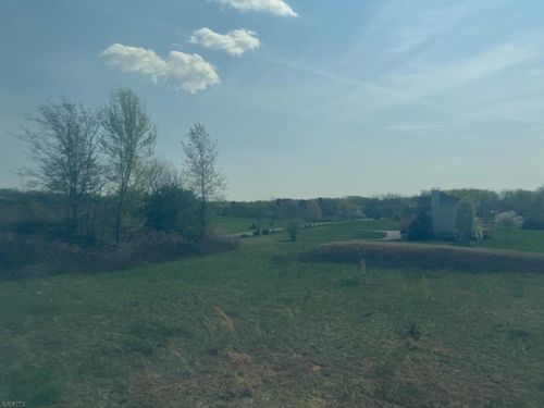 999999 Green Valley Way, Phillipsburg, NJ, 08865 | Card Image