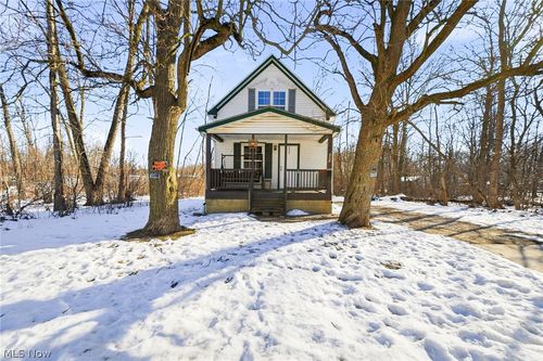 3323 Dallas Ave, Lorain, OH, 44055-1543 | Card Image