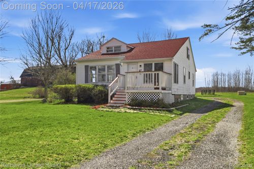 8375 Denton Hill Rd, Fenton, MI, 48430-9486 | Card Image