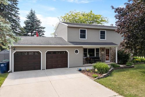 355 S Milwaukee Street, Fredonia, WI, 53021 | Card Image