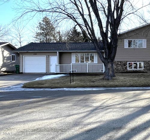490 Joal Dr, Carrington, ND, 58421-2202 | Card Image
