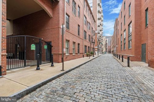 l1-133 N Bread St, PHILADELPHIA, PA, 19106-4602 | Card Image