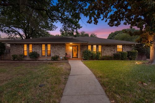 1305 Briarbrook Dr, Desoto, TX, 75115-3008 | Card Image
