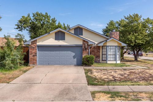 3700 Verlaine Dr, Carrollton, TX, 75007-2326 | Card Image