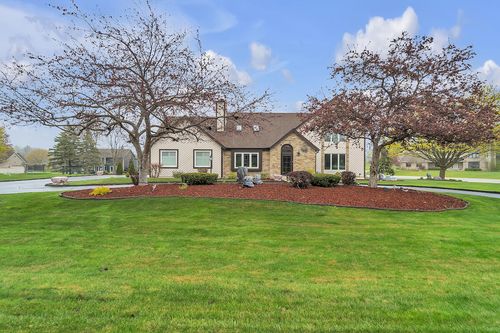3139 Rudolph Dr, Caledonia, WI, 53406-1548 | Card Image